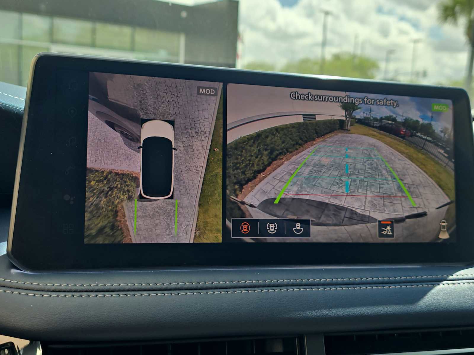 Certified 2026 INFINITI QX60 Sport w/ Dark Cargo Package image 20