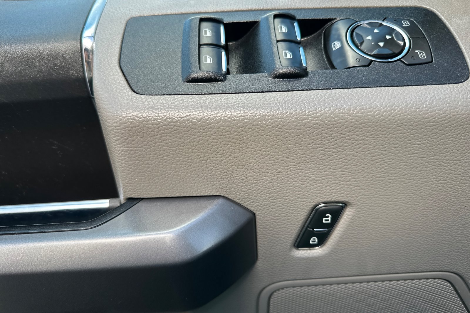 Used 2020 Ford F150 XLT AWD/4WD image 11