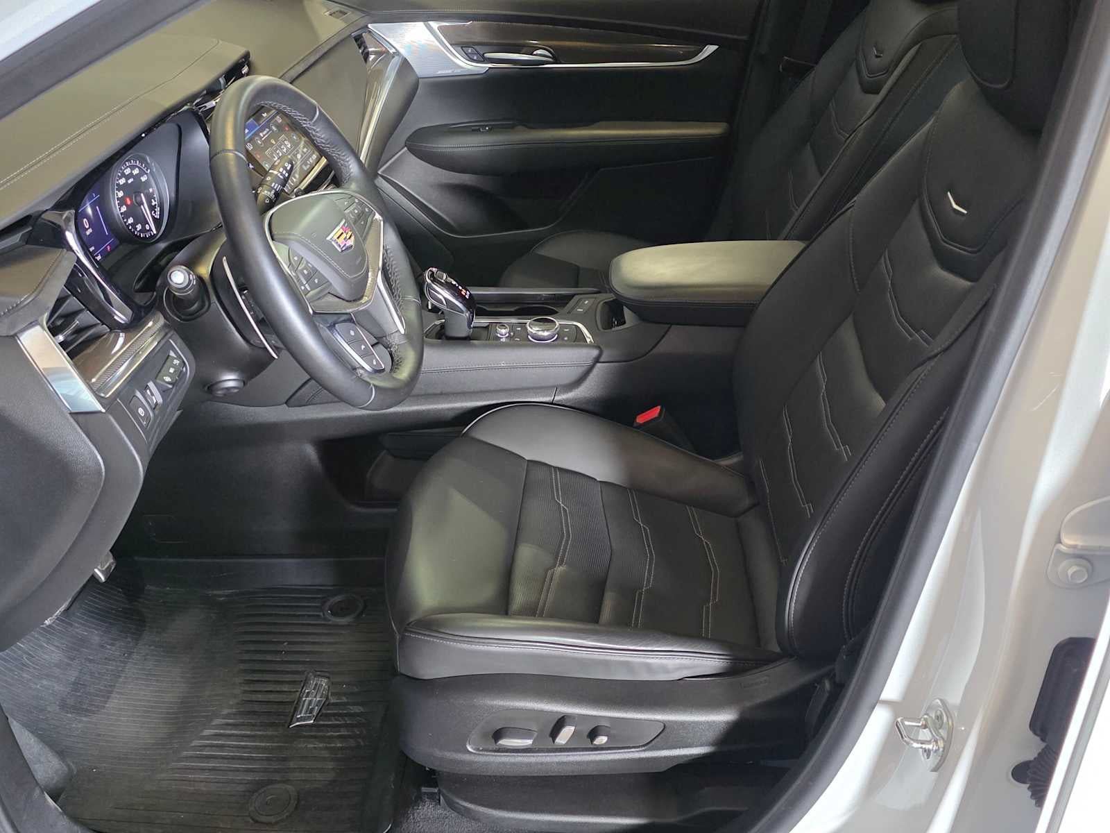 Used 2024 Cadillac XT5 Sportv w/ Platinum Package AWD/4WD image 20