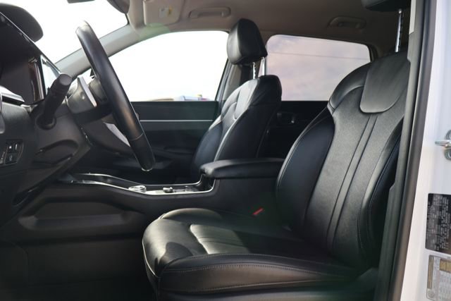 Used 2023 Kia Sorento EX AWD/4WD image 11