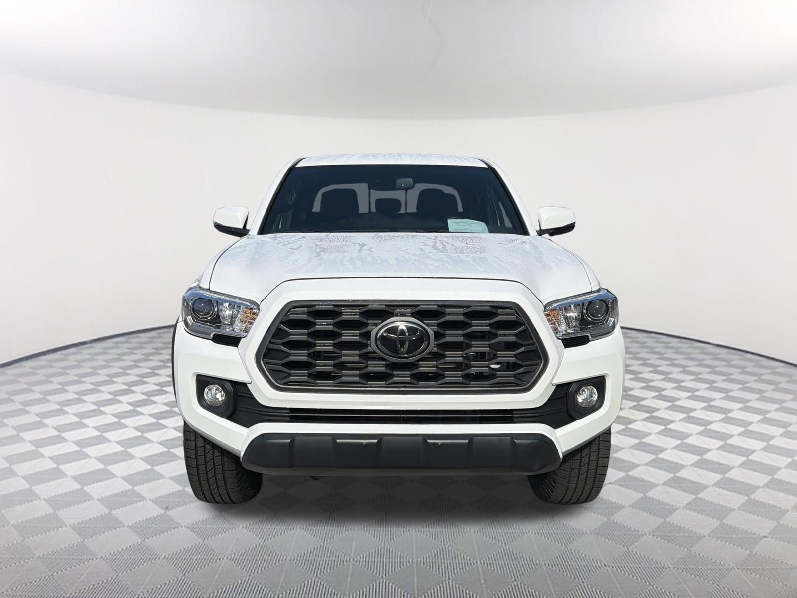 Used 2023 Toyota Tacoma TRD Off-Road w/ Black Out Package (TMS) AWD/4WD image 9