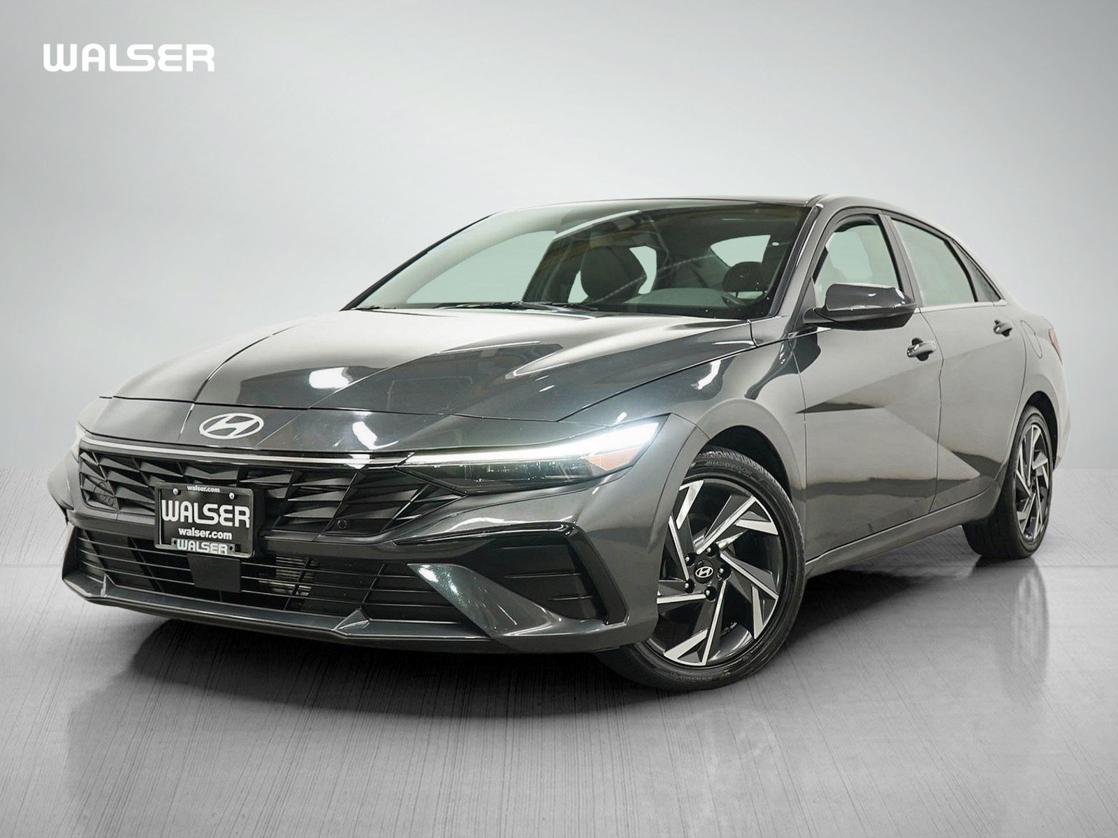 Used 2025 Hyundai Elantra SEL FWD image 1