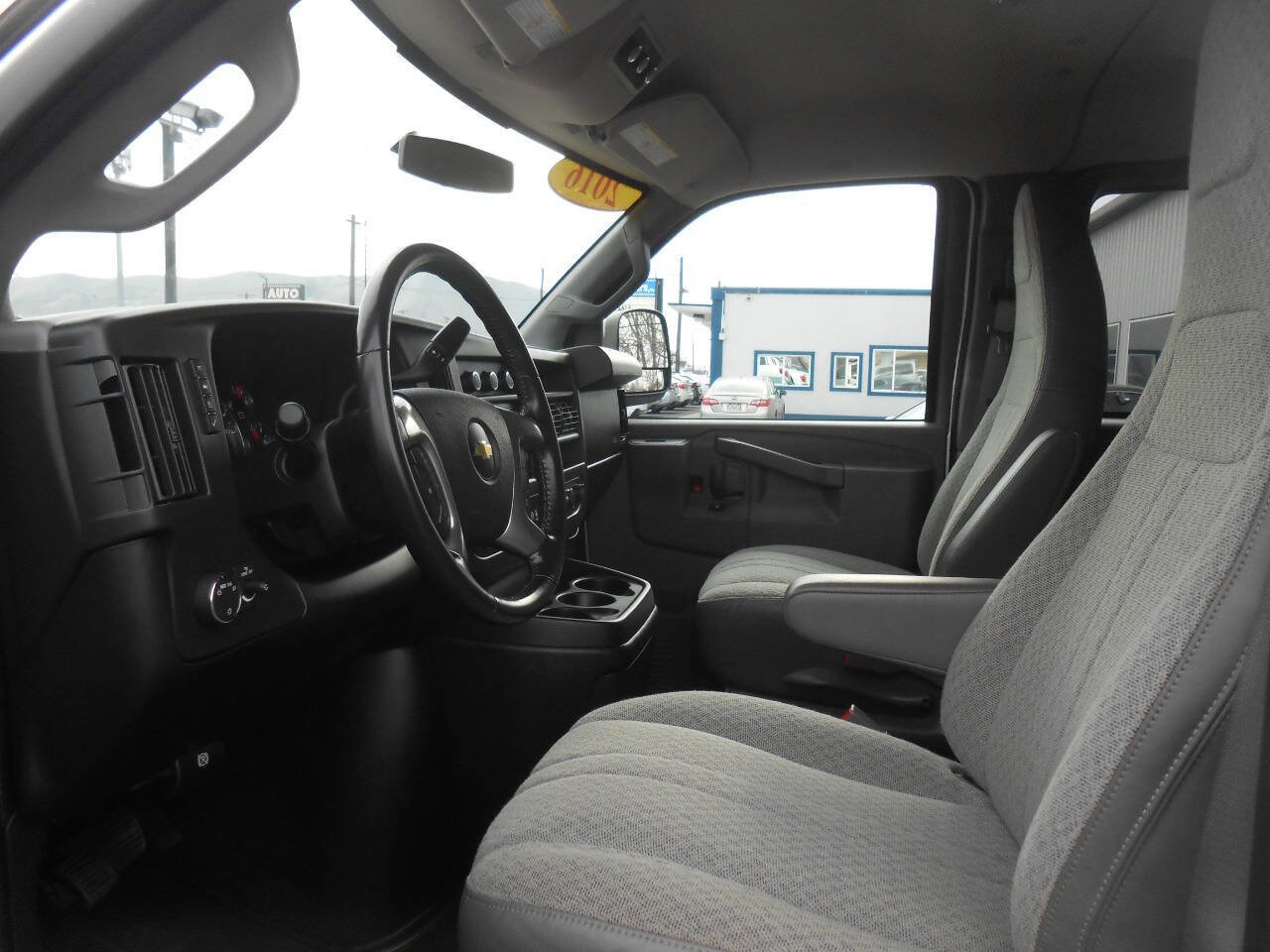 Used 2016 Chevrolet Express 3500 LT w/ LT Preferred Equipment Group image 11
