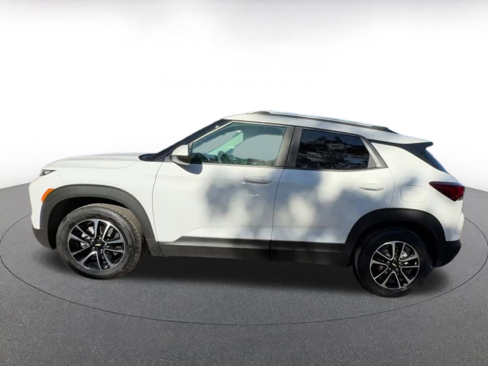 Used 2025 Chevrolet TrailBlazer LT image 12