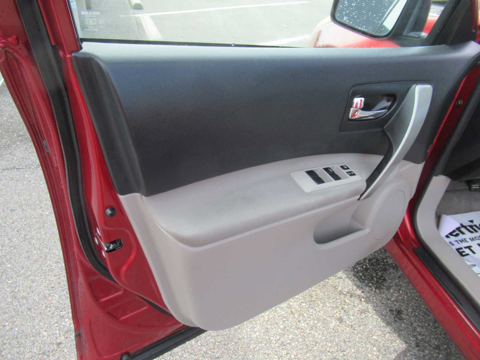 Used 2014 Nissan Rogue S w/ Convenience Package AWD/4WD image 14