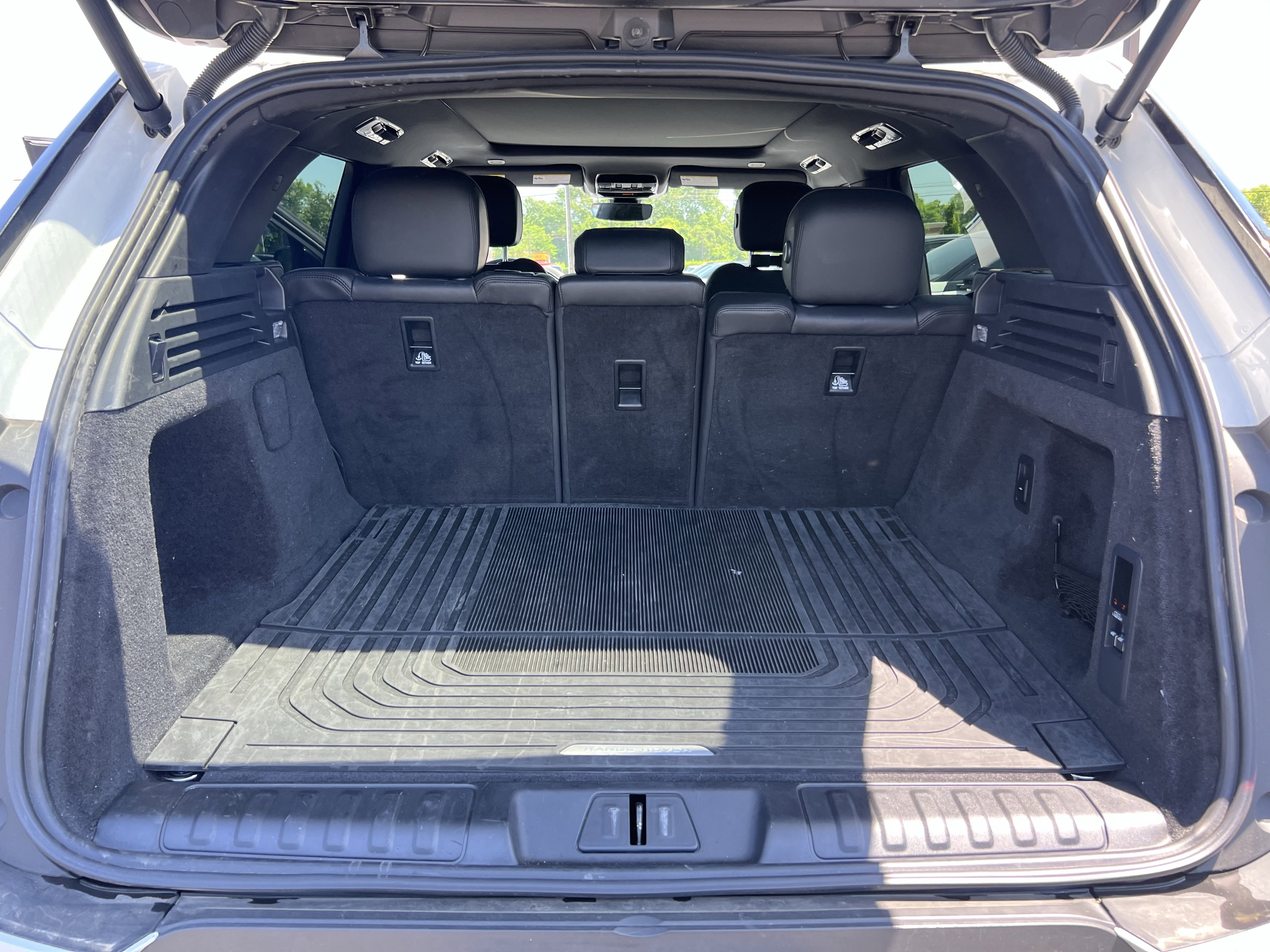 Used 2025 Land Rover Range Rover Sport S AWD/4WD image 34