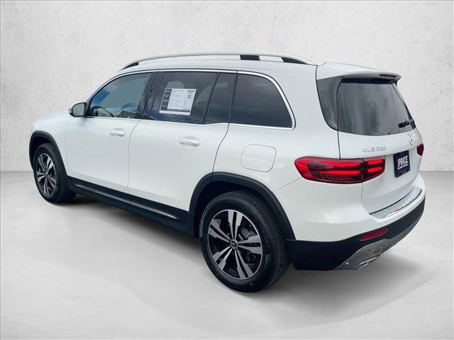 Used 2025 Mercedes-Benz GLB 250 4MATIC image 8