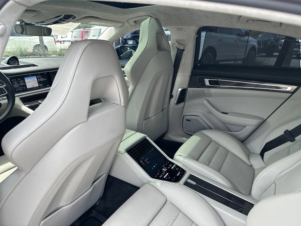 Used 2018 Porsche Panamera Turbo S AWD/4WD image 35