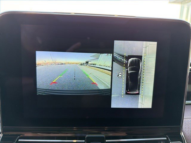 Used 2021 Lincoln Navigator L Black Label w/ Cargo Convenience Package image 18