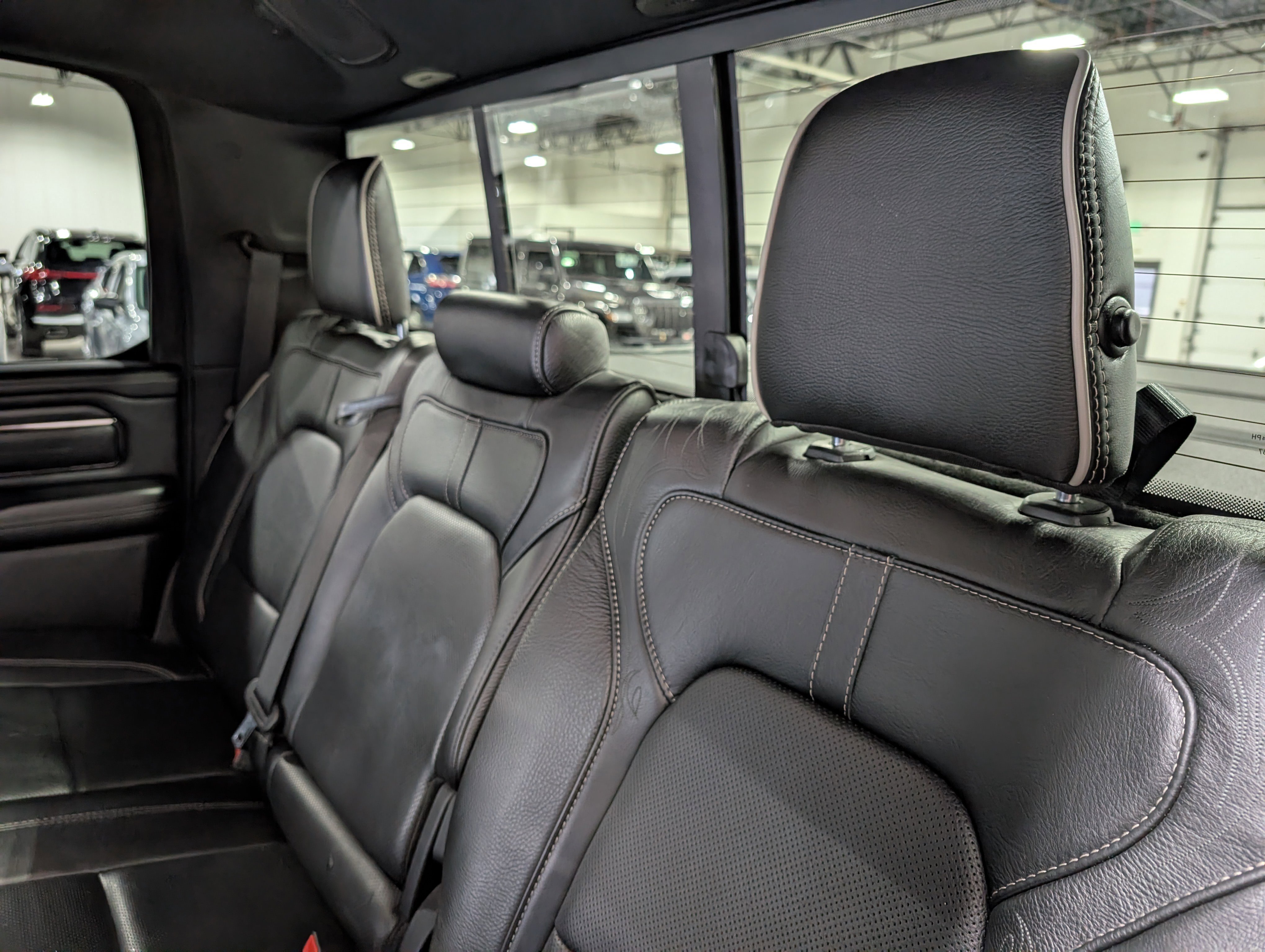 Used 2022 RAM 1500 Limited w/ Body Color Bumper Group image 13