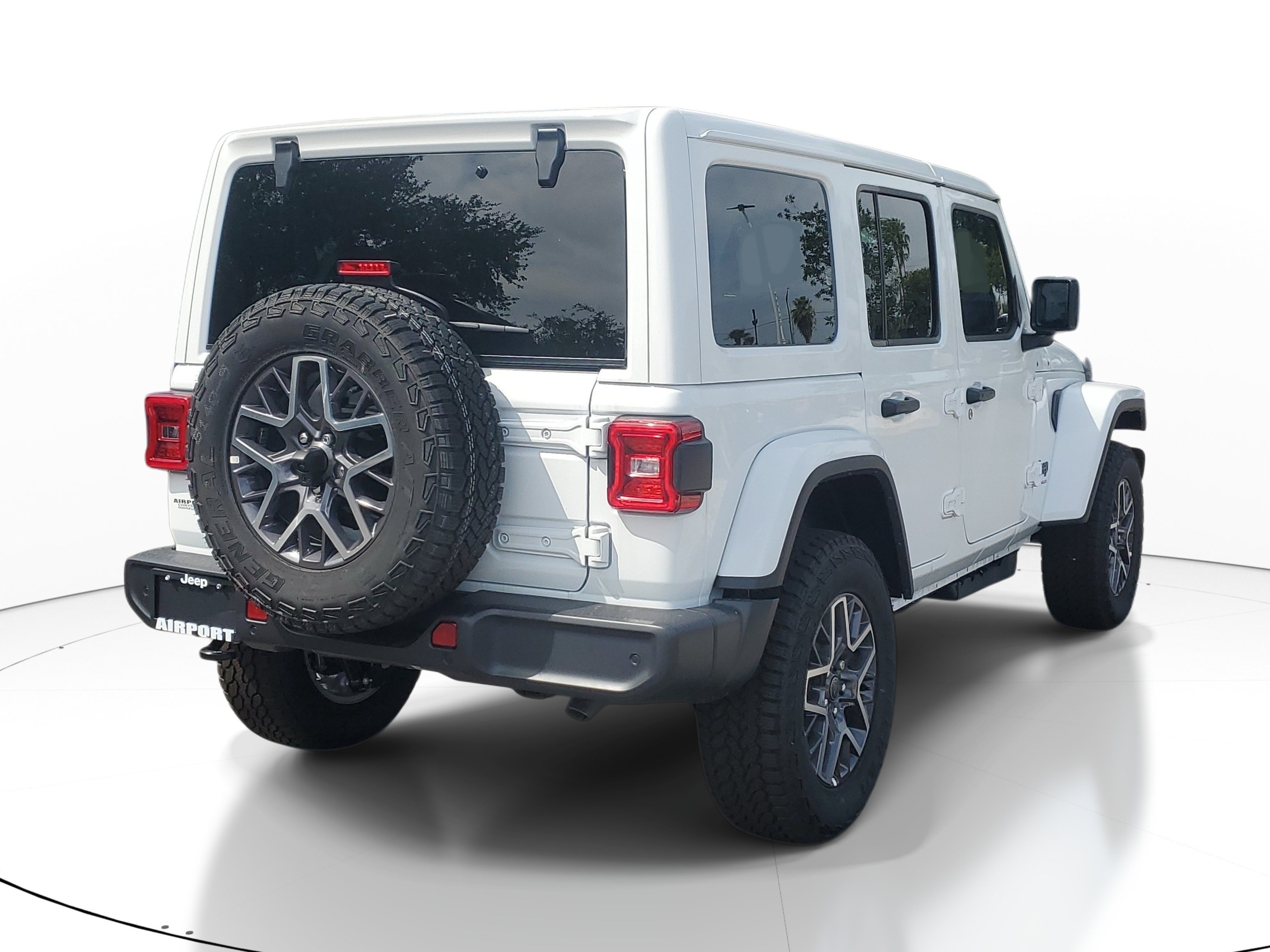 New 2026 Jeep Wrangler Unlimited Sahara w/ Safety Group AWD/4WD image 5