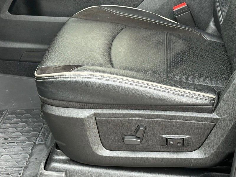 Used 2024 RAM 3500 Laramie image 21