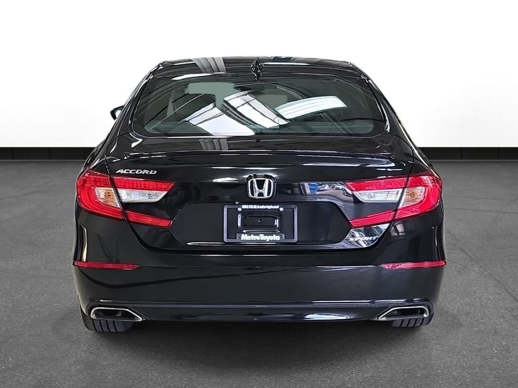 Used 2018 Honda Accord Sport image 6