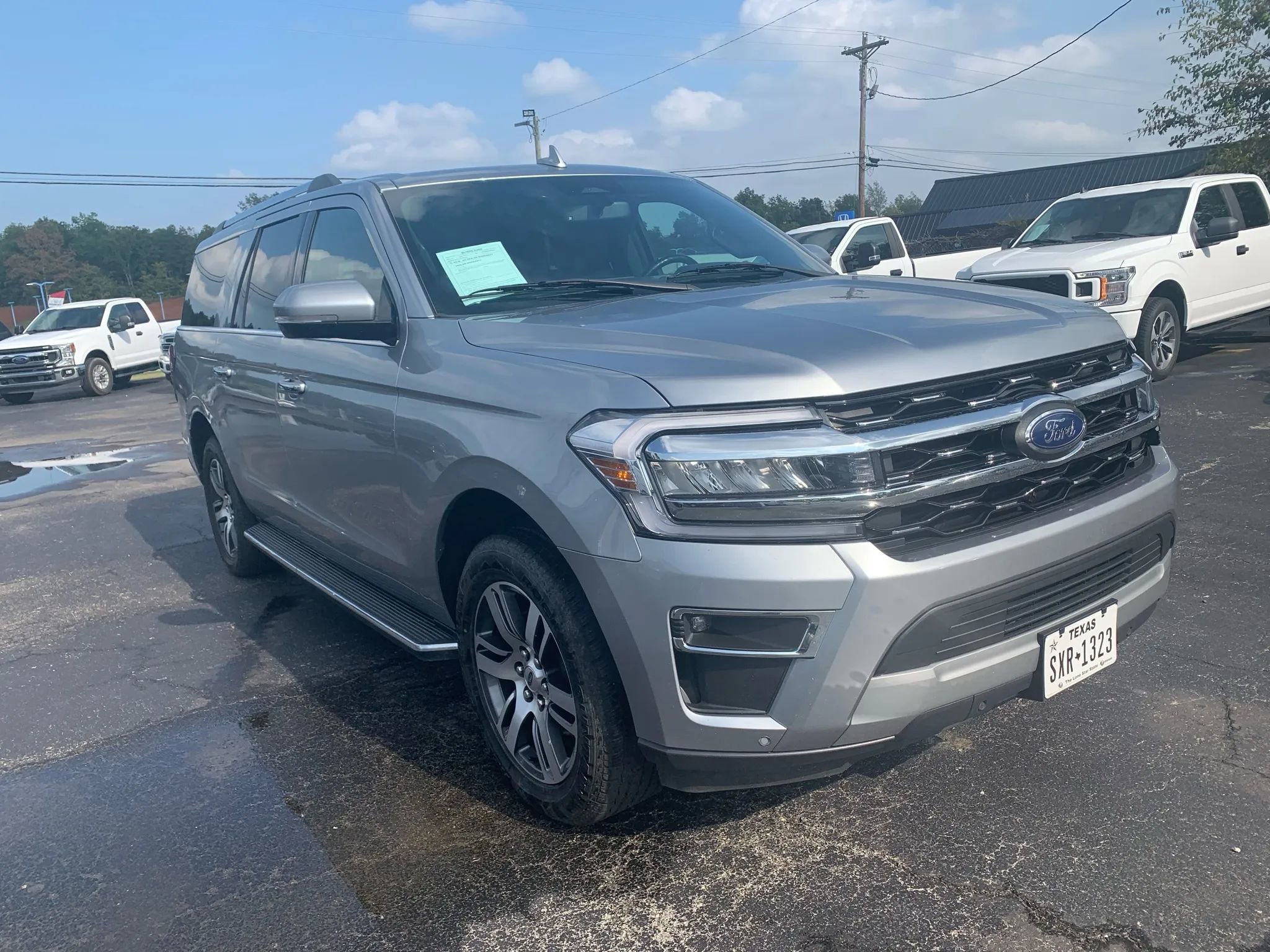 Used 2023 Ford Expedition Max Limited image 1