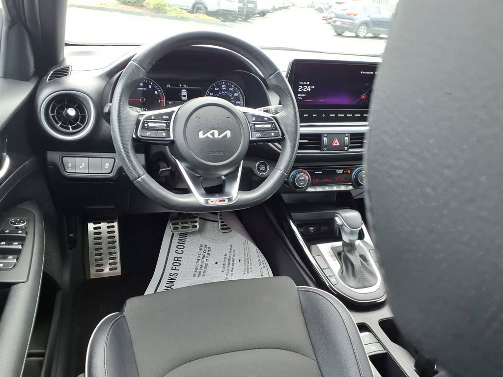Used 2025 Kia Sorento S AWD/4WD image 4