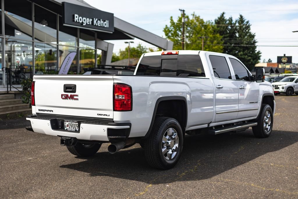 Used 2018 GMC Sierra 3500 Denali w/ Duramax Plus Package AWD/4WD image 8