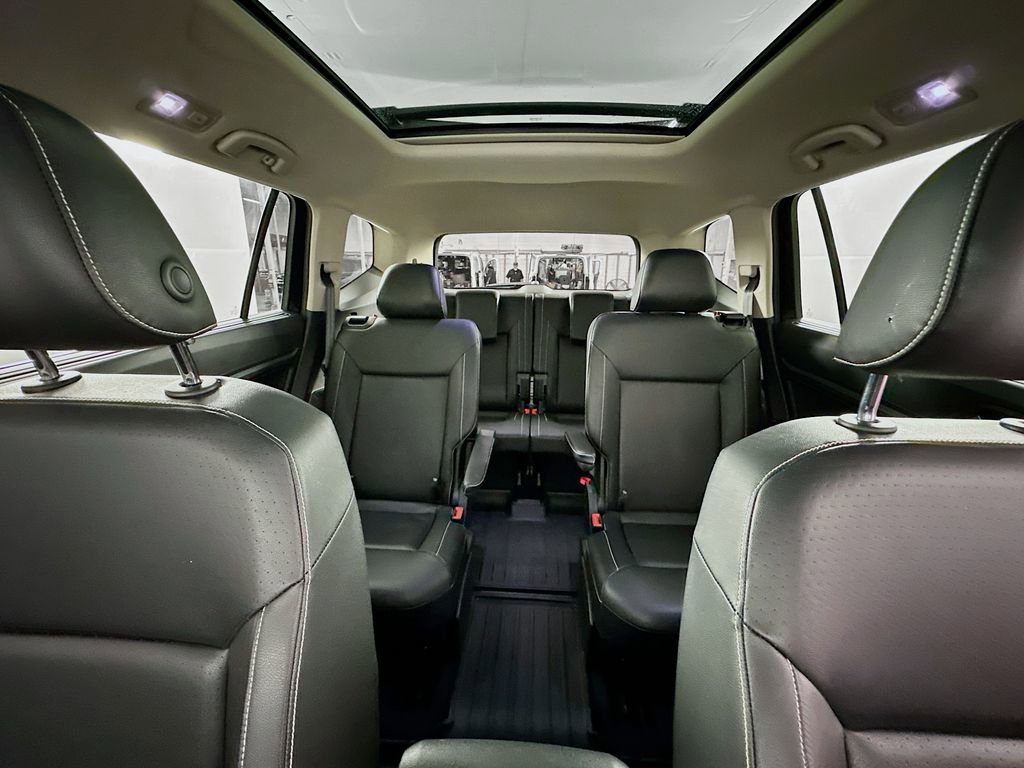 Used 2021 Volkswagen Atlas SE w/ Panoramic Sunroof Package image 25