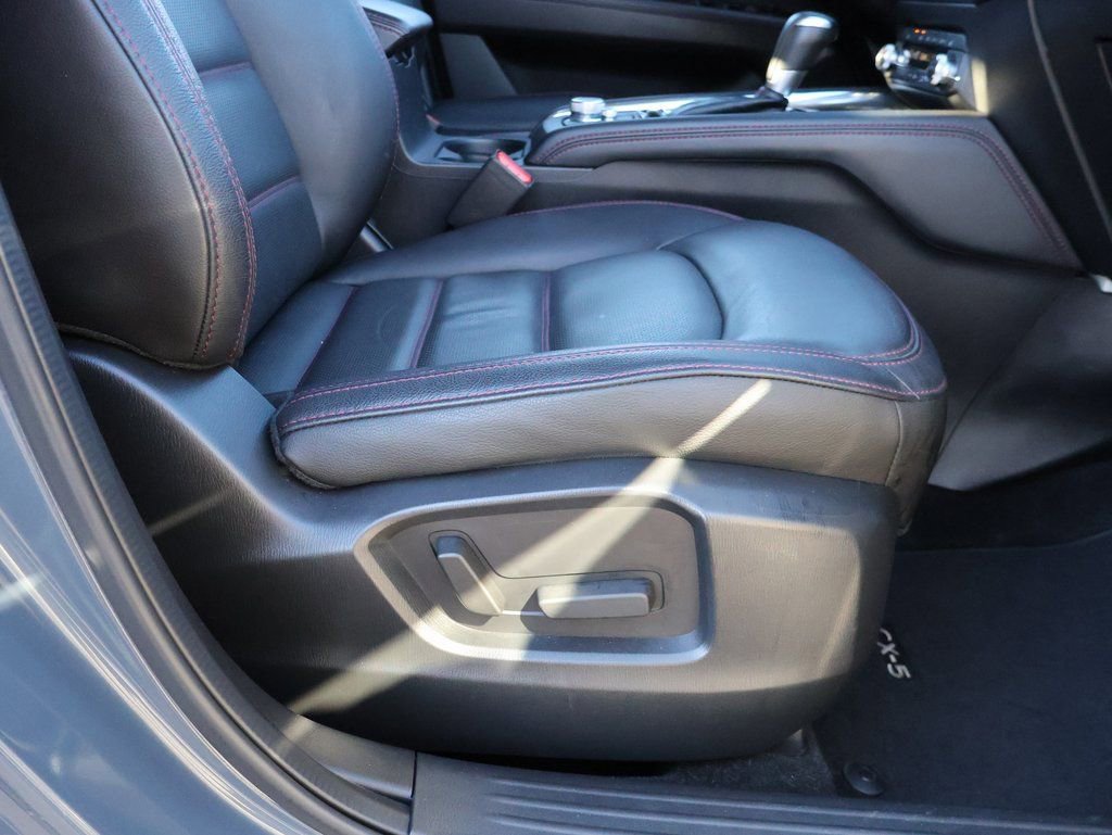 Used 2025 MAZDA CX-5 Carbon Edition image 10