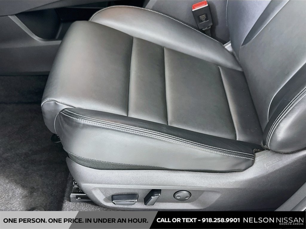 Certified 2023 Nissan Rogue SV w/ SV Premium B Package AWD/4WD image 18