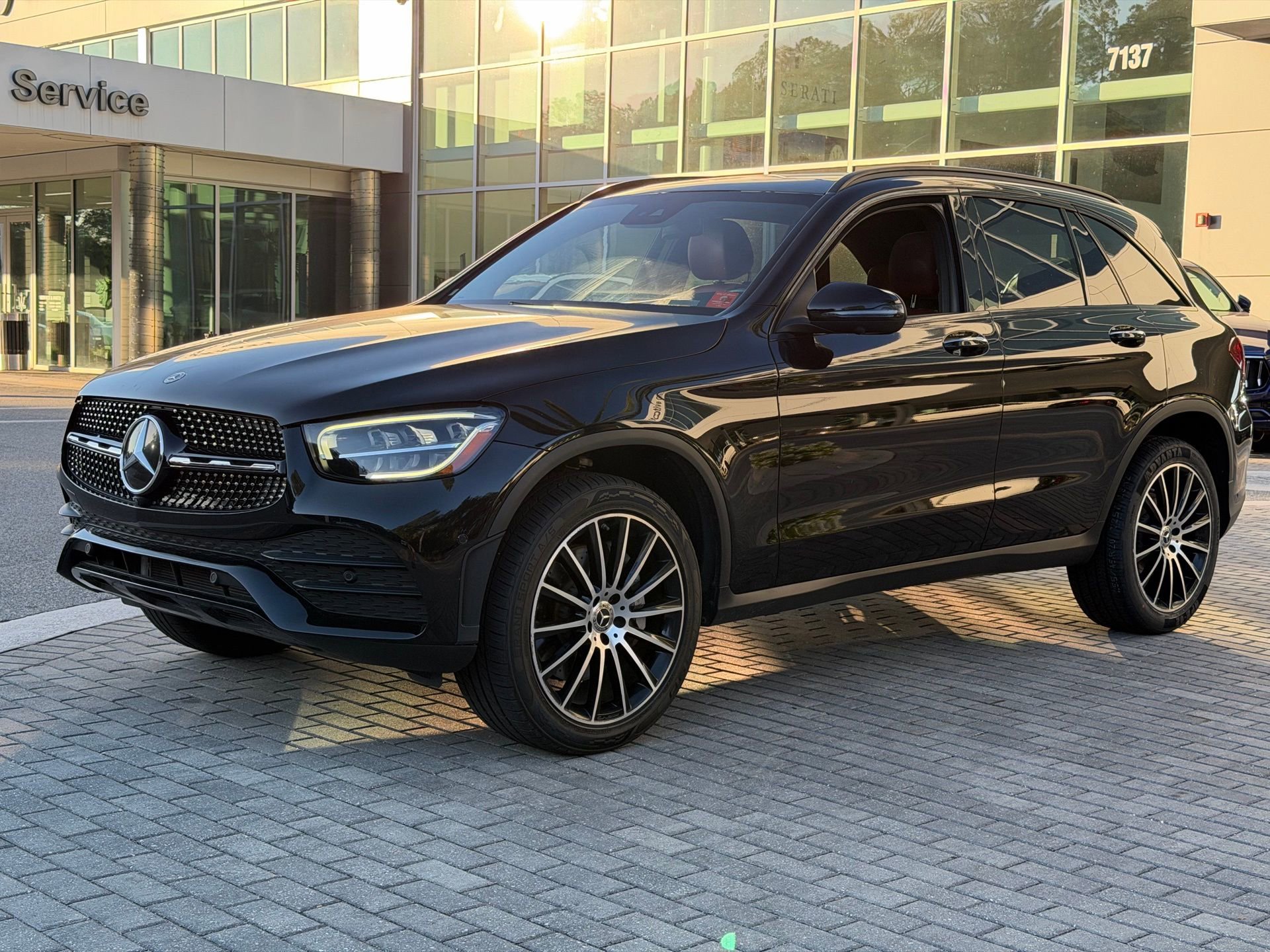 Used 2022 Mercedes-Benz GLC 300 image 7
