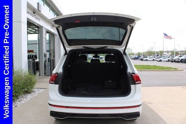 Used 2022 Volkswagen Tiguan SE R-Line AWD/4WD image 9