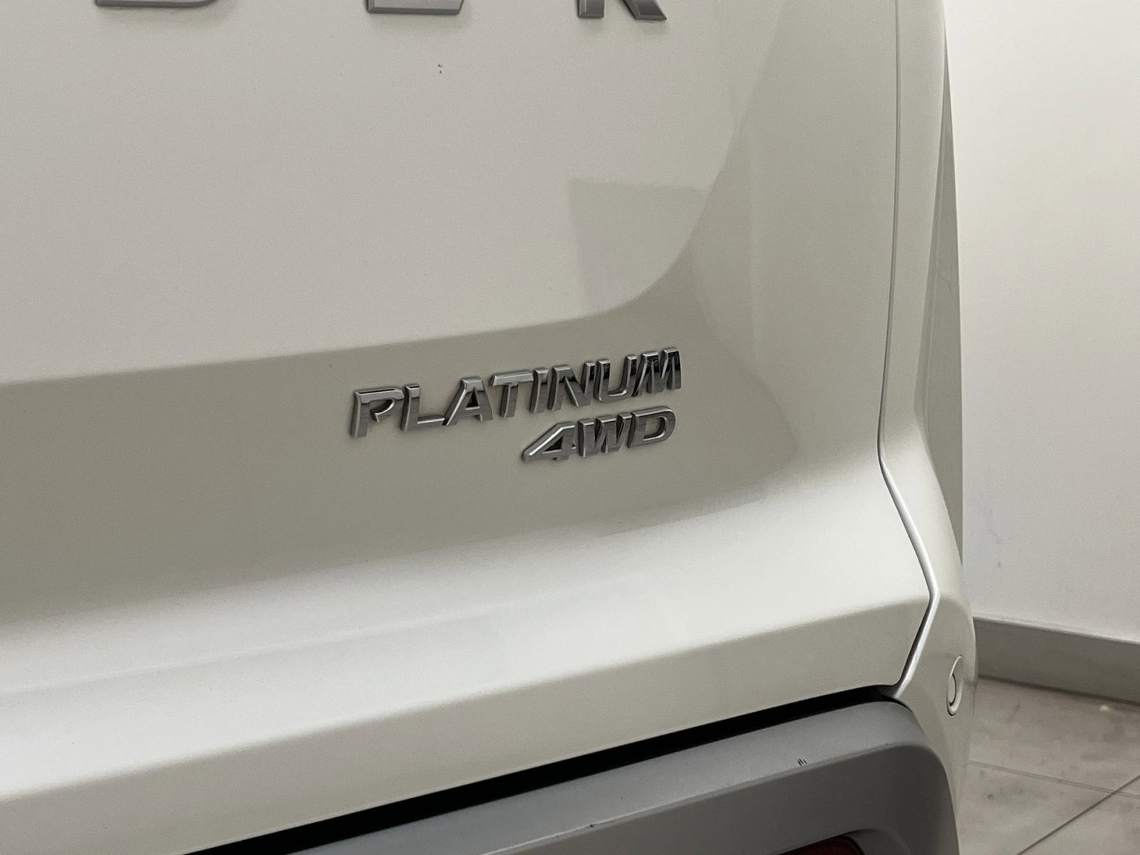 Used 2023 Nissan Pathfinder Platinum image 31
