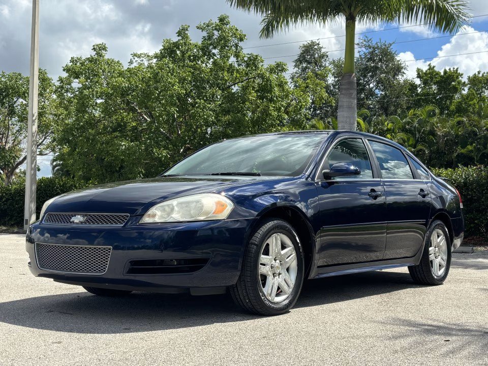 Used 2012 Chevrolet Impala LT FWD image 2
