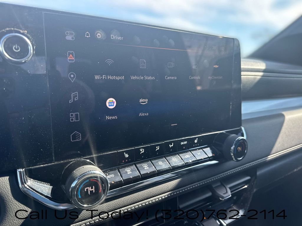 Used 2023 Chevrolet Colorado LT w/ LT Convenience Package III image 6