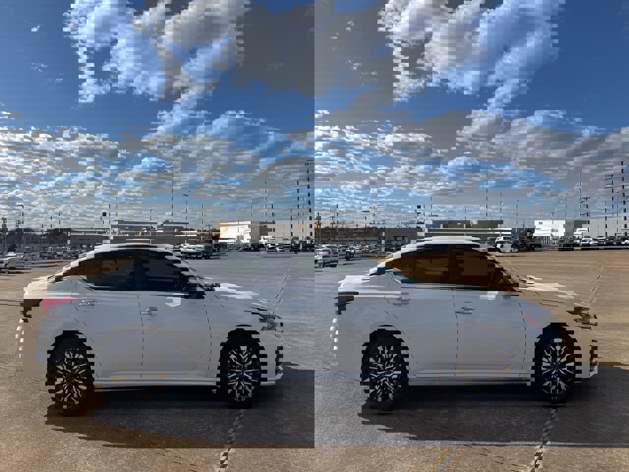 Certified 2024 Nissan Altima 2.5 SV image 15