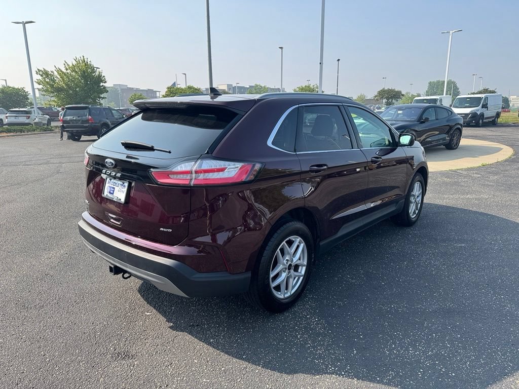 Certified 2024 Ford Edge SEL w/ Convenience Package AWD/4WD image 3