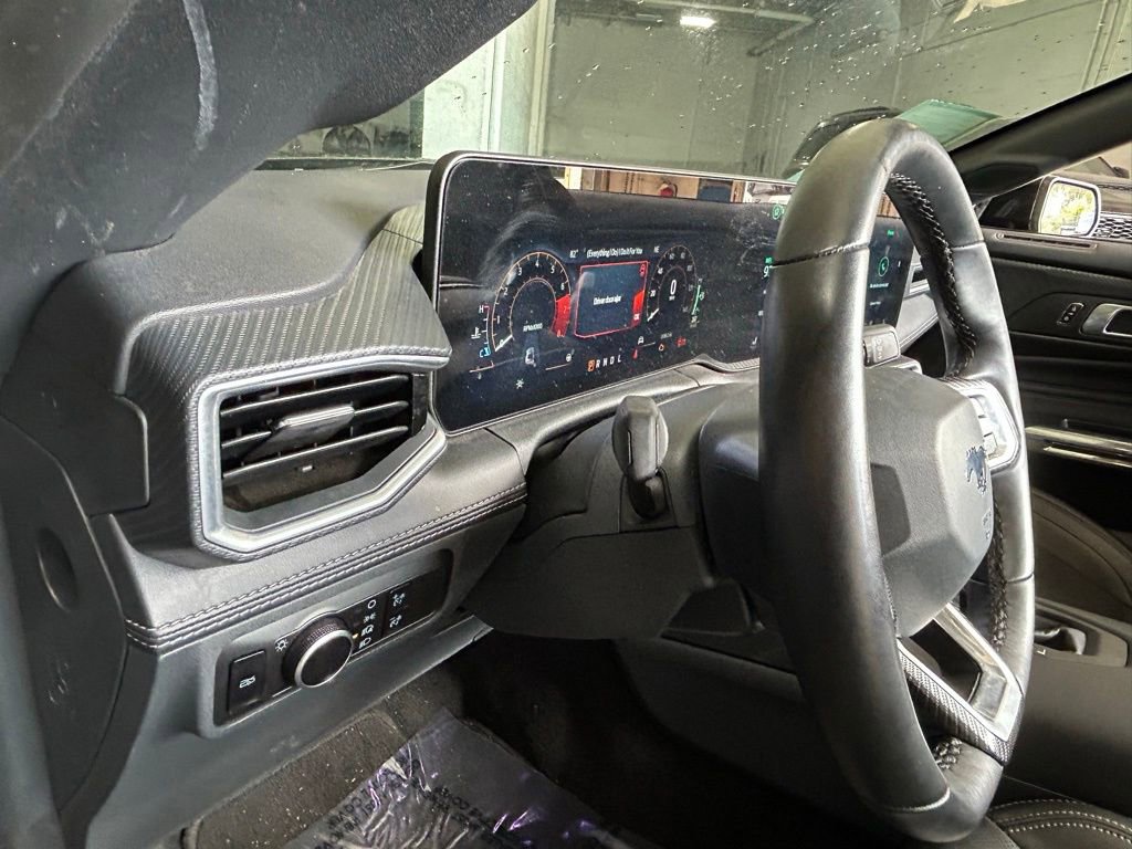 Used 2025 Ford Mustang Premium RWD image 18