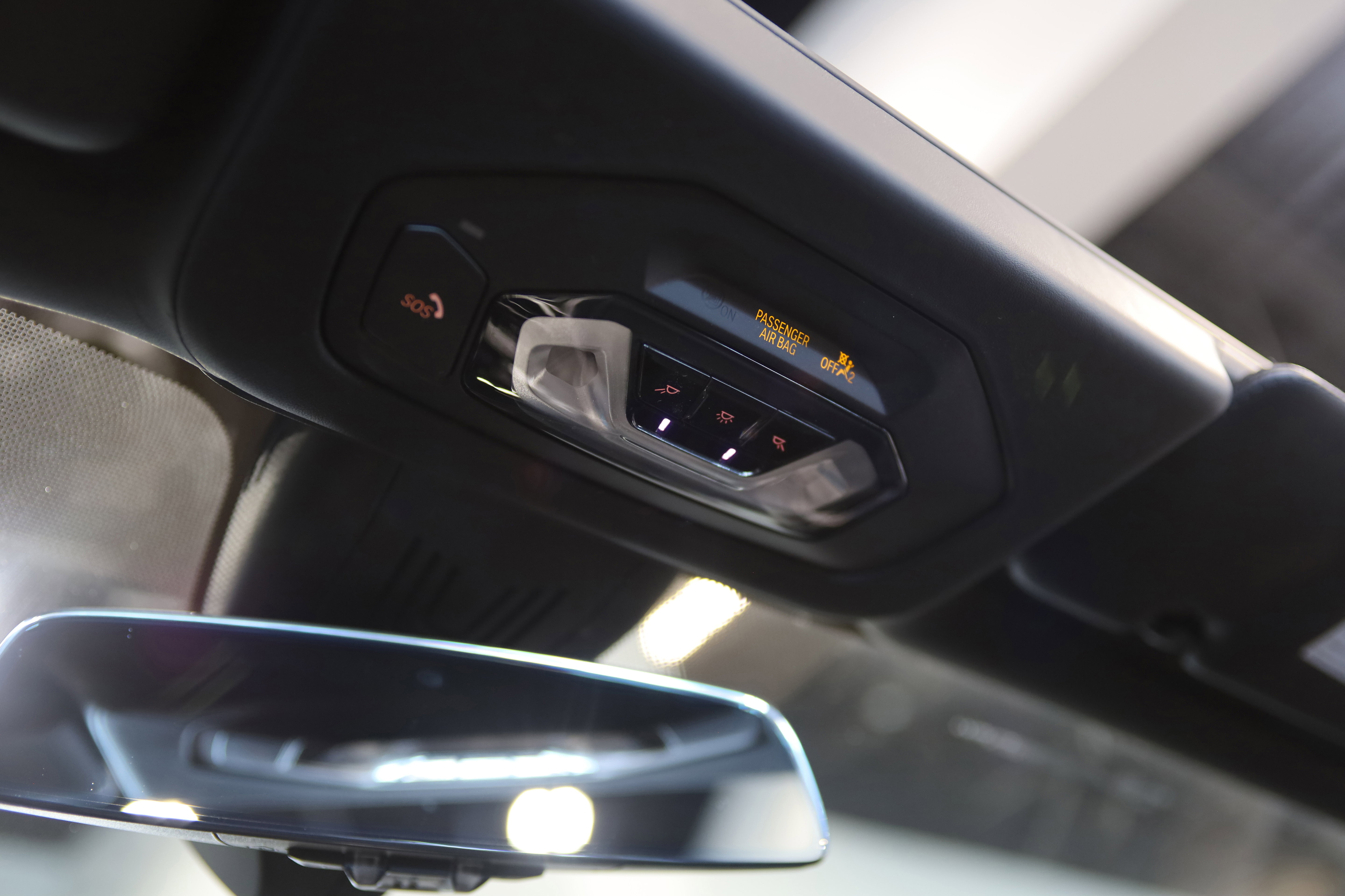 Used 2022 BMW M8 Competition w/ Driving Assistance Package image 33