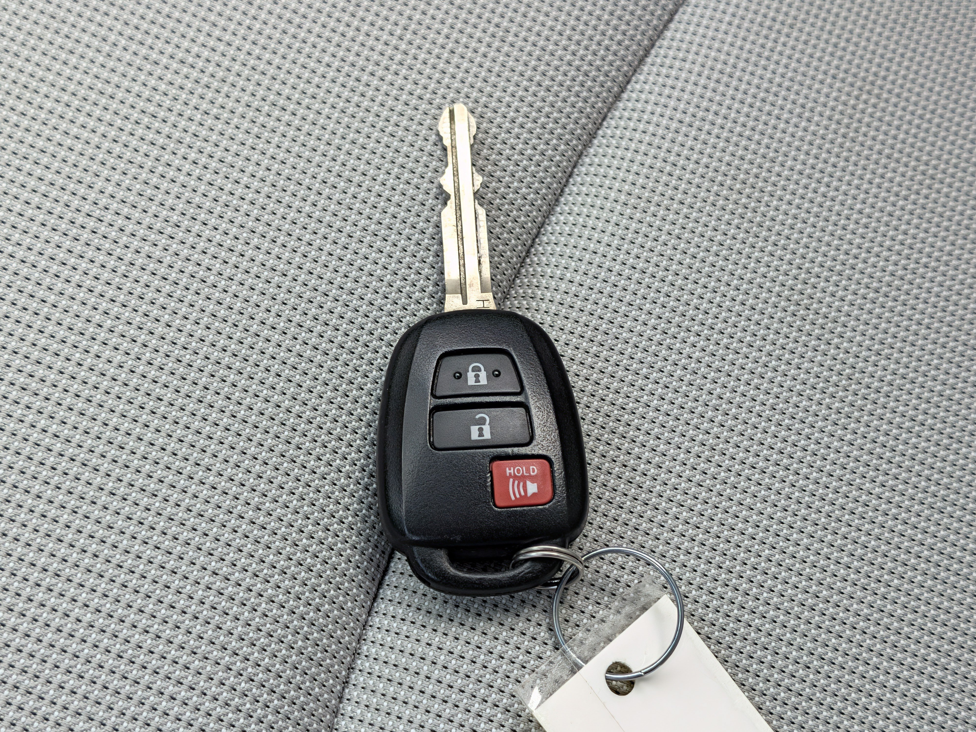 Certified 2025 Toyota Corolla Cross L FWD image 31