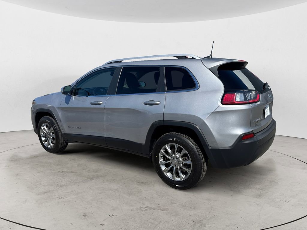 Used 2020 Jeep Cherokee Latitude Plus w/ Cold Weather Group AWD/4WD image 3