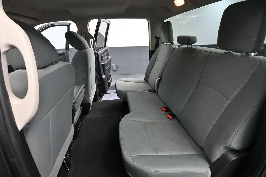 Used 2019 RAM 1500 ST w/ SXT Plus Group AWD/4WD image 35