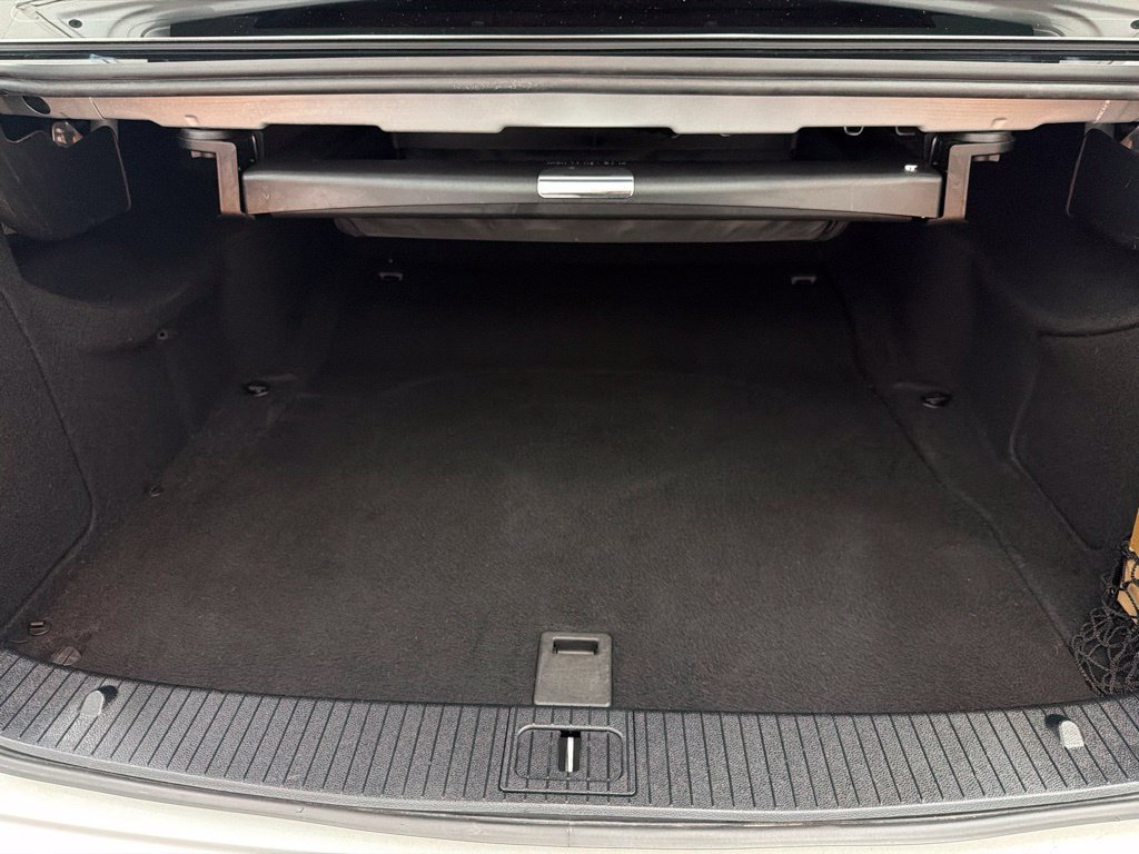Used 2014 Mercedes-Benz E 350 4MATIC Sedan image 26