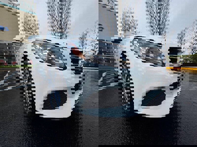 Used 2015 Mercedes-Benz C 300 4MATIC Sedan image 9