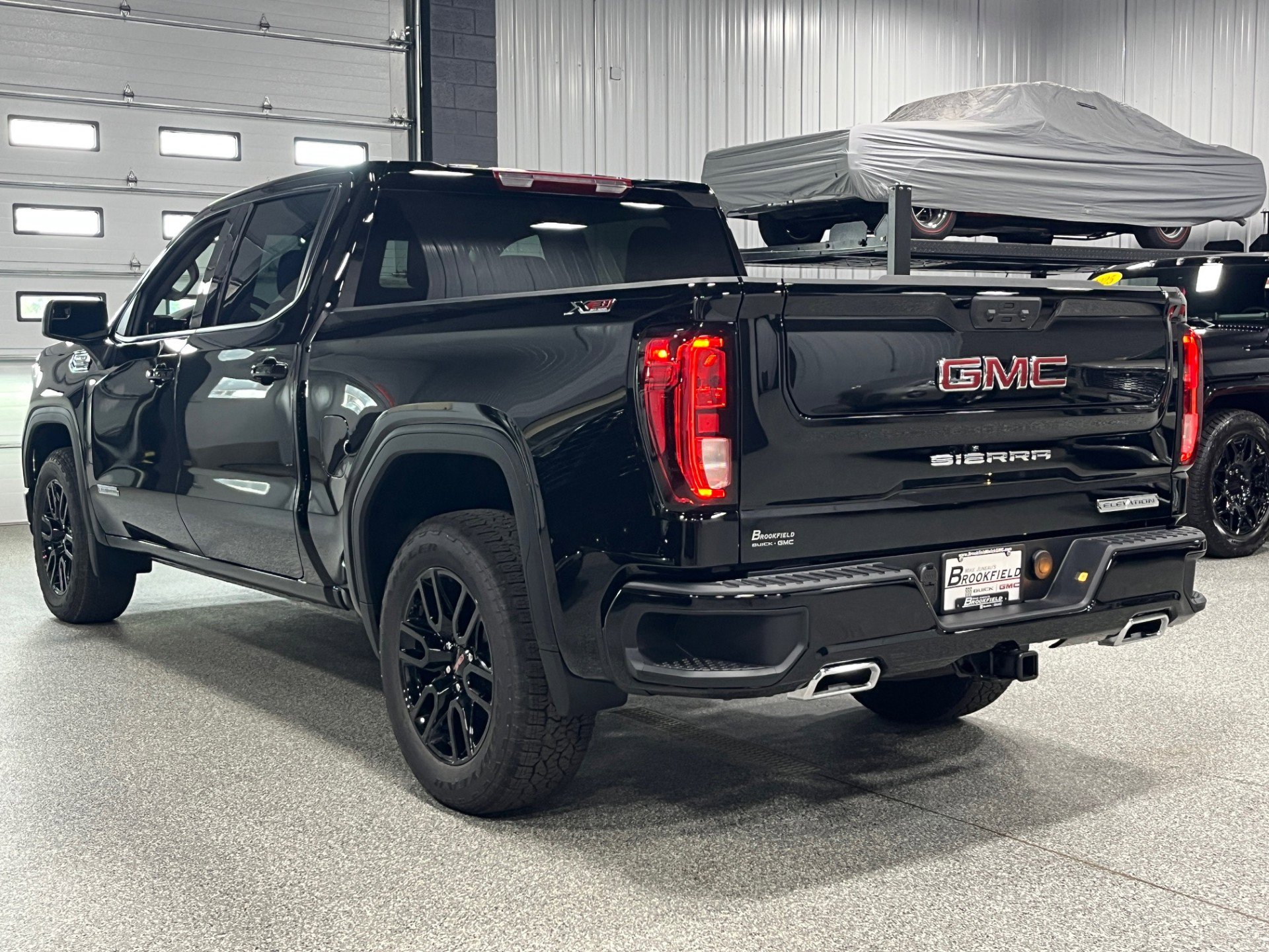 New 2026 GMC Sierra 1500 Elevation image 3