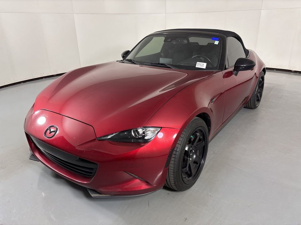 Used 2019 MAZDA MX-5 Miata Sport w/ I-ACTIVSENSE Sport Package image 4