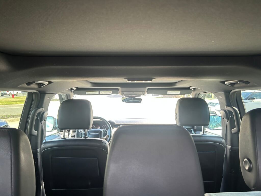 Used 2018 Land Rover Discovery HSE image 38