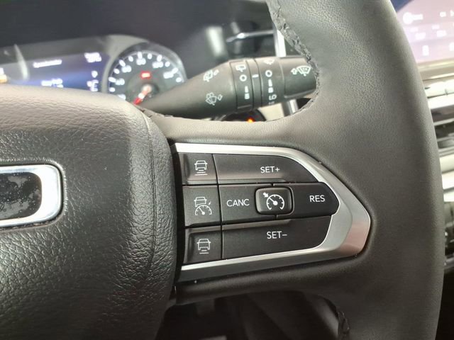 Used 2023 Jeep Compass Limited image 16