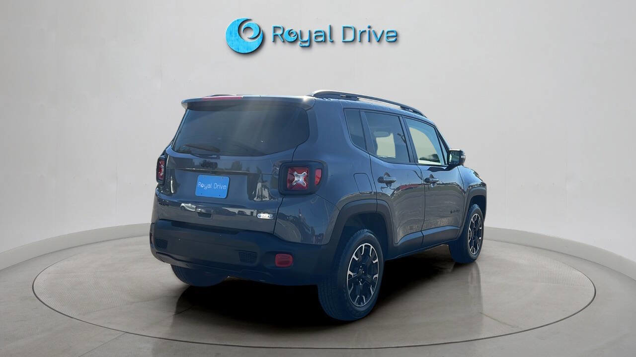 Used 2023 Jeep Renegade Latitude w/ Sun/Sound Group image 6