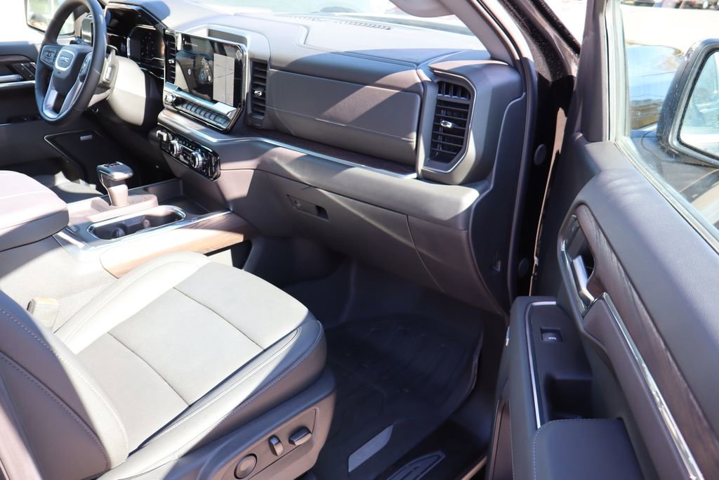 Used 2025 GMC Sierra 1500 SLT w/ SLT Premium Plus Package image 52