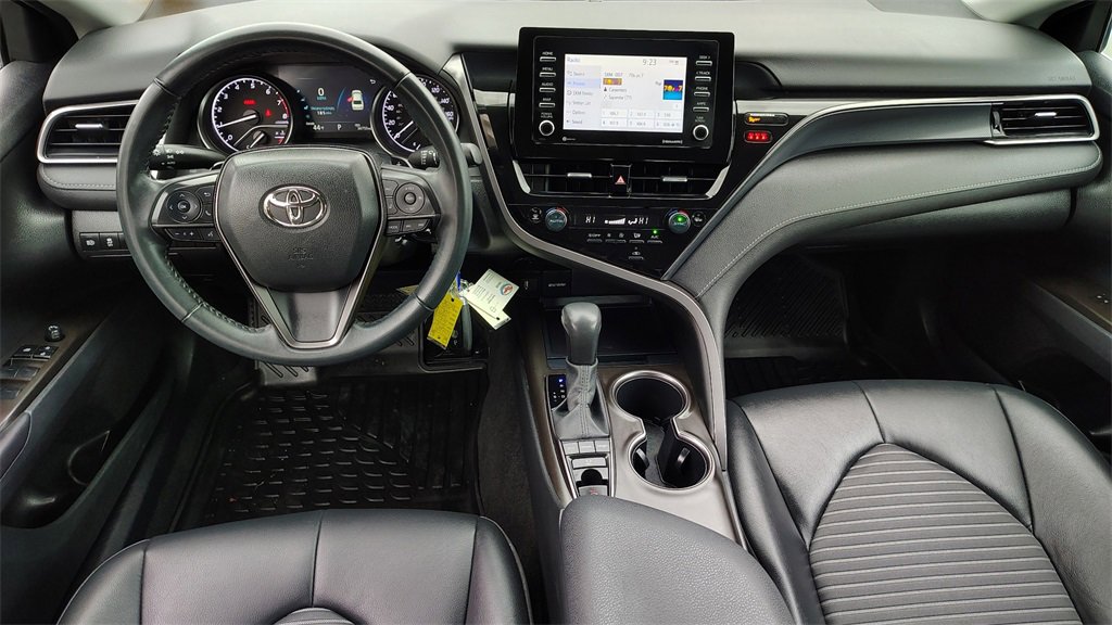 Used 2023 Toyota Camry SE image 12