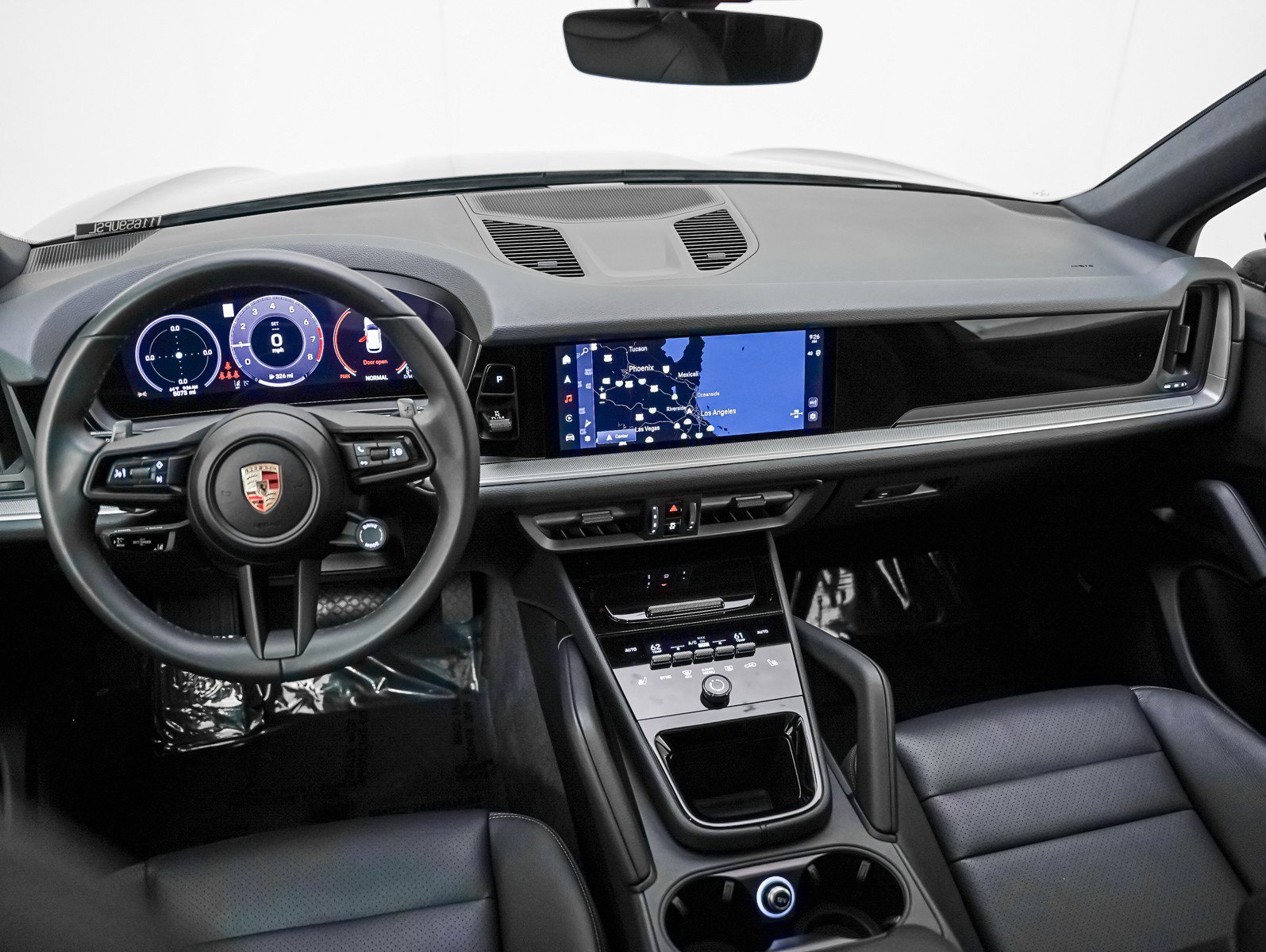 Used 2025 Porsche Cayenne image 19