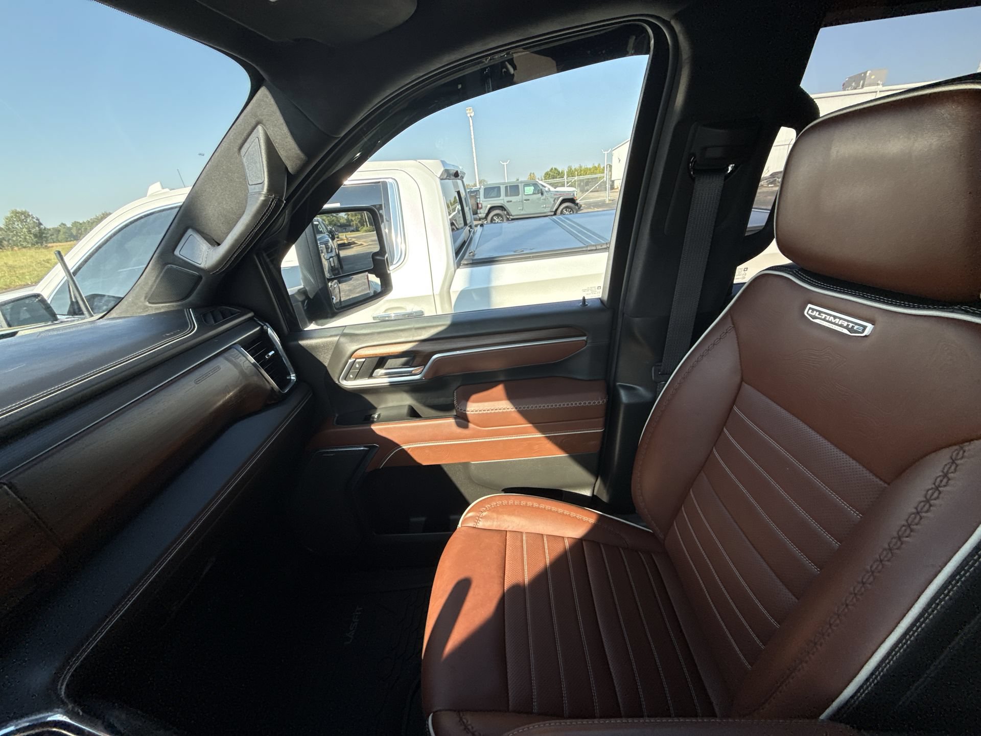 Certified 2025 GMC Sierra 2500 Denali Ultimate AWD/4WD image 26