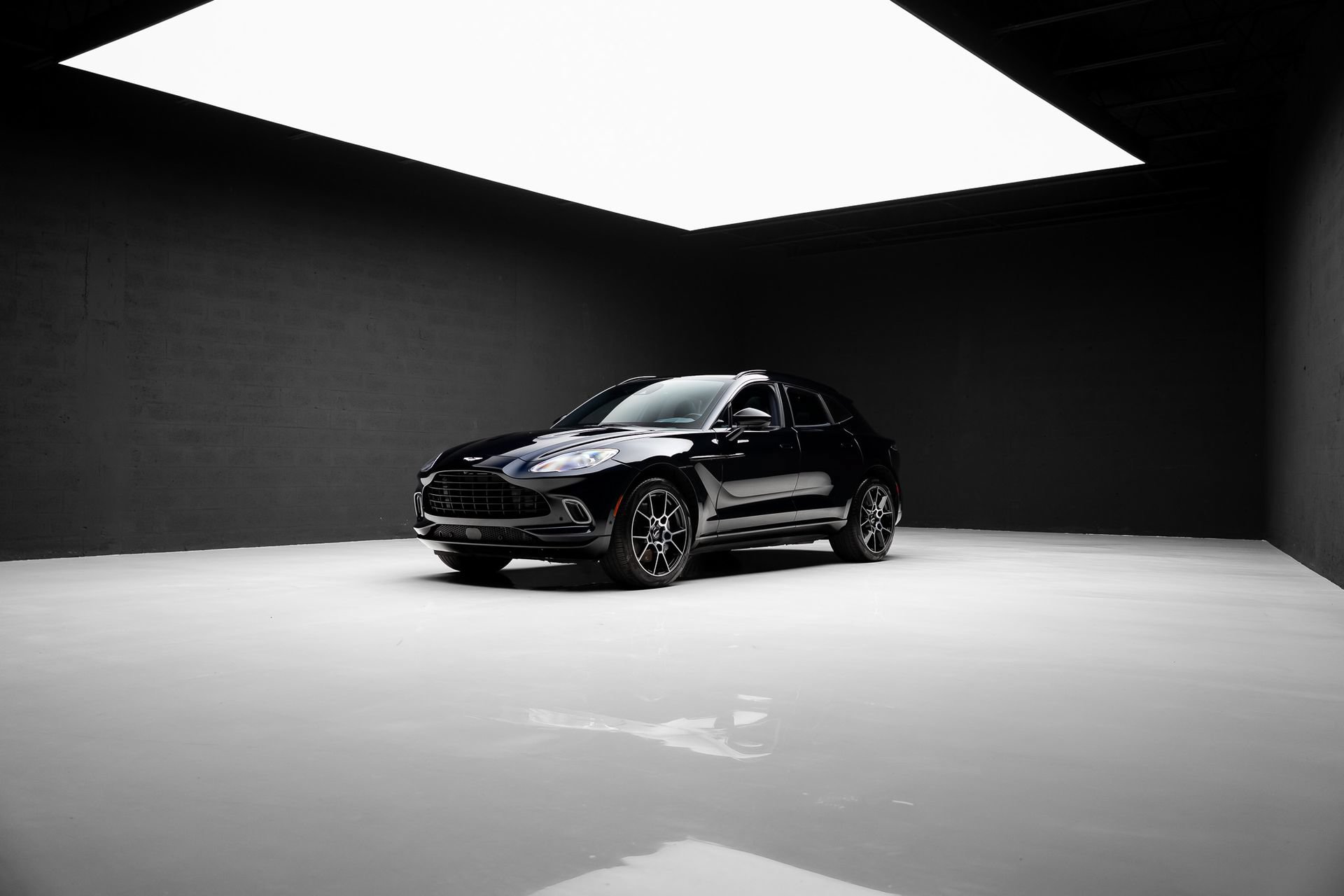 Used 2021 Aston Martin DBX AWD/4WD image 81