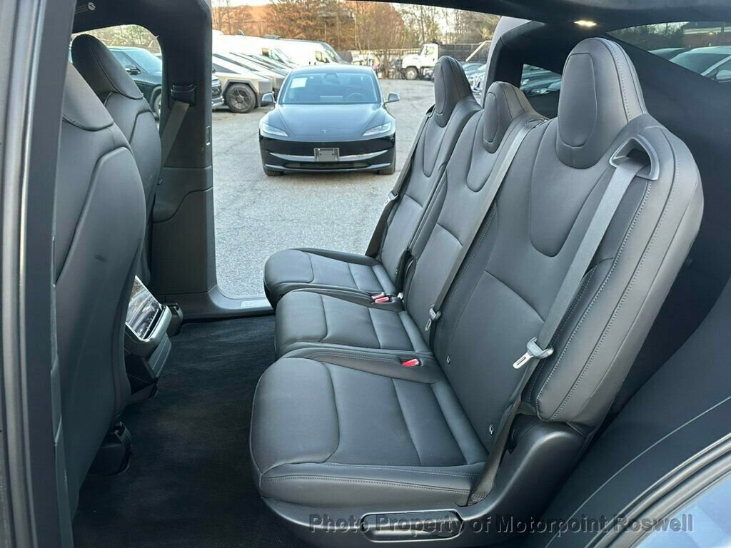 Used 2025 Tesla Model X AWD/4WD image 18