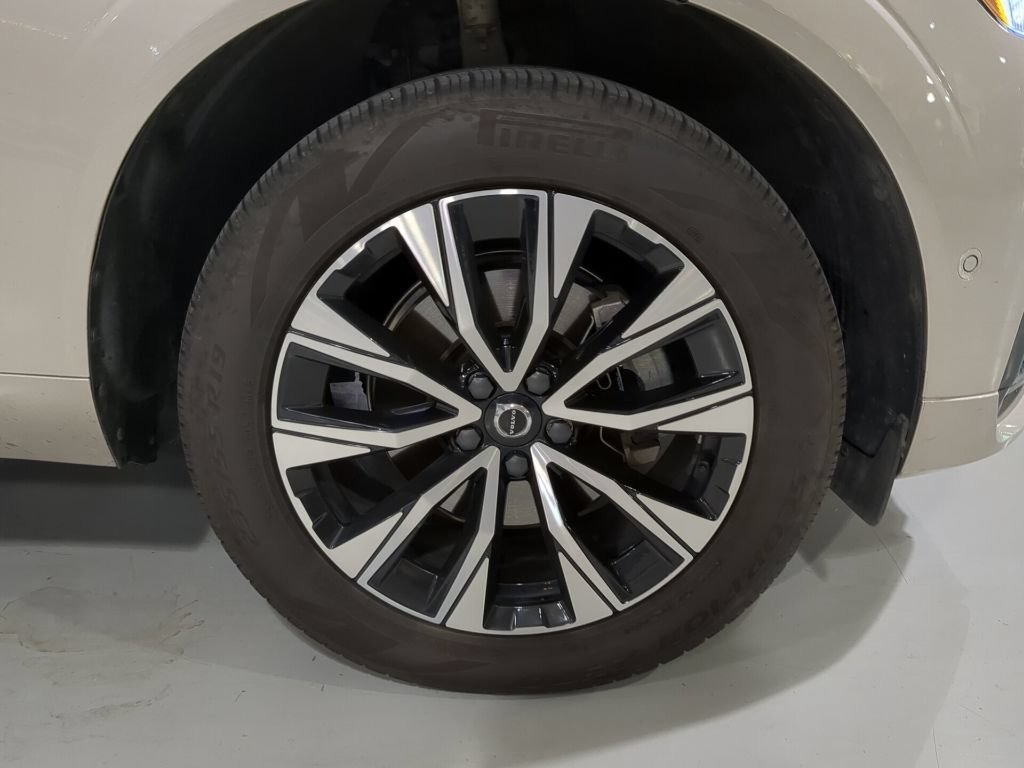 Used 2024 Volvo XC60 B5 Plus w/ Protection Package Premier AWD/4WD image 6