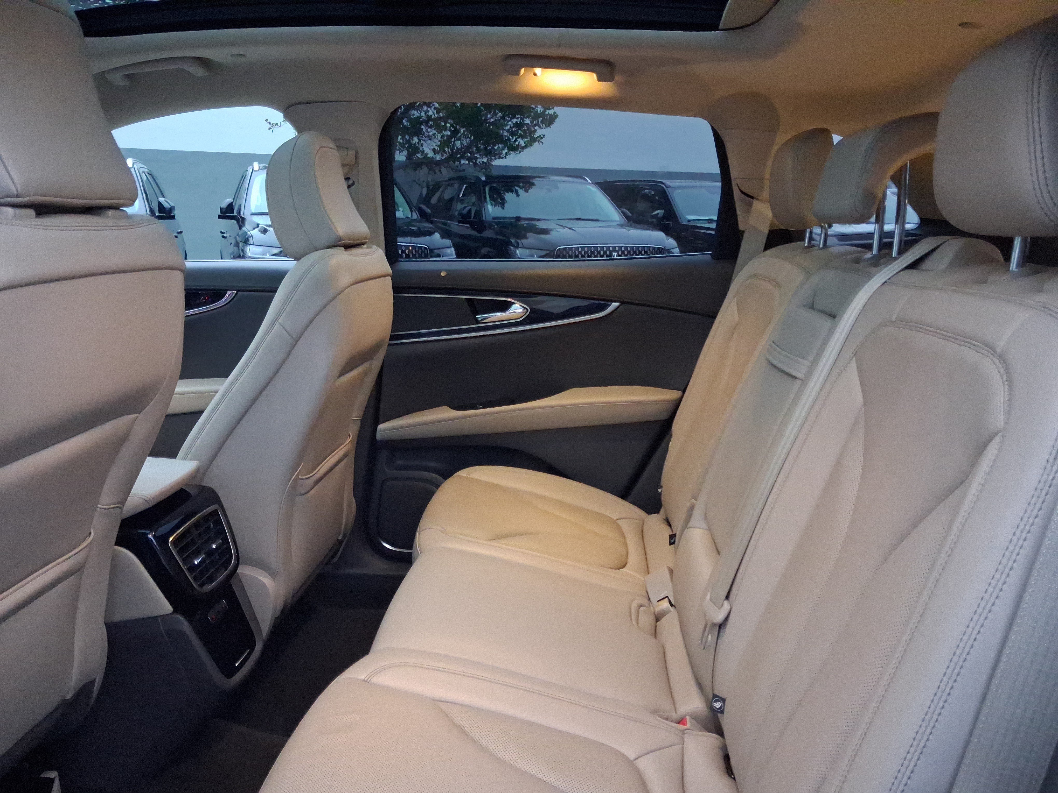Certified 2022 Lincoln Nautilus Reserve FWD image 6